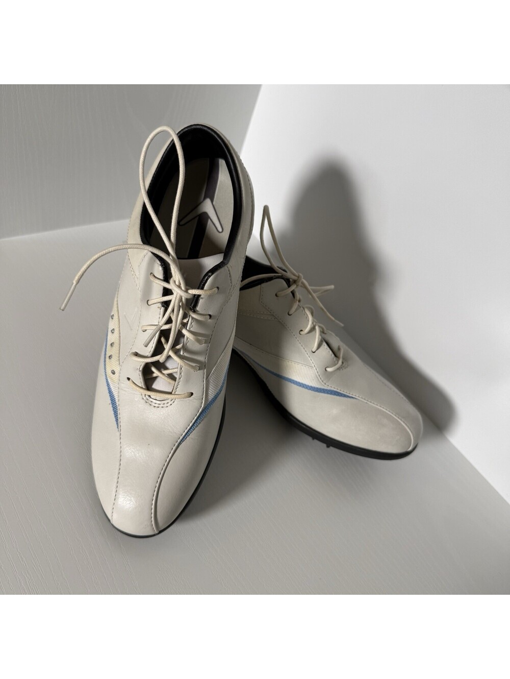 Callaway Women’s Golf Shoes Size 7.5 White Blue Soft Spikes Lace Up